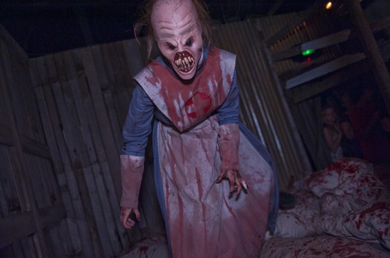 Nightingale-from-Halloween-Horror-Nights-2011-1.jpg