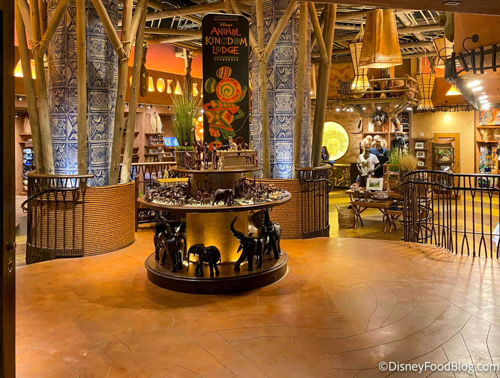 Animal Kingdom Lodge Gift Shop & Lobby - Zawadi Marketplace 