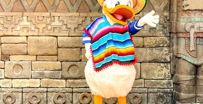 2023-wdw-atmo-epcot-world-showcase-mexico-pavilion-donald-duck-sombrero-character-meet-and-greet-700x551.jpg