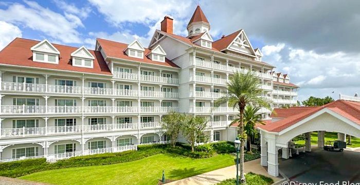 2023-wdw-atmos-disneys-grand-floridian-resort-stock-700x394.jpg