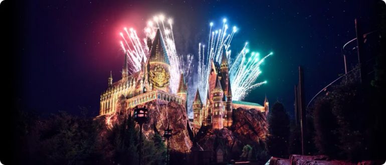 uor-universal-wwhp-hogwarts-always-hogsmeade-show-cf-a-1024x439.jpeg