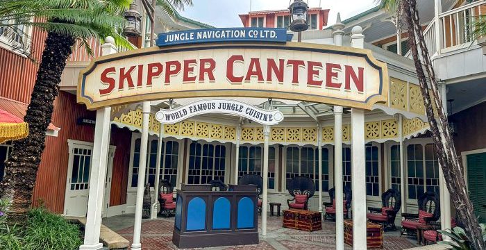 2024-WDW-magic-kingdom-skipper-canteen-restaurant-atmo-1-700x525.jpg