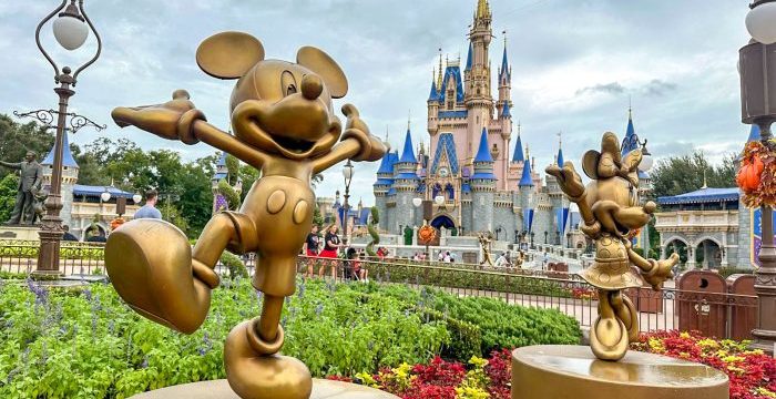 wdw-2024-mk-hurricane-helene-mickey-minnie-statues-disney-fab-50-cinderella-castle-stock-cloudy-rainy-3-700x525.jpg