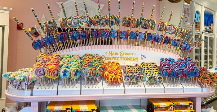 2025-wdw-mk-main-street-confectionery-lollipops-display-2-700x525.jpg