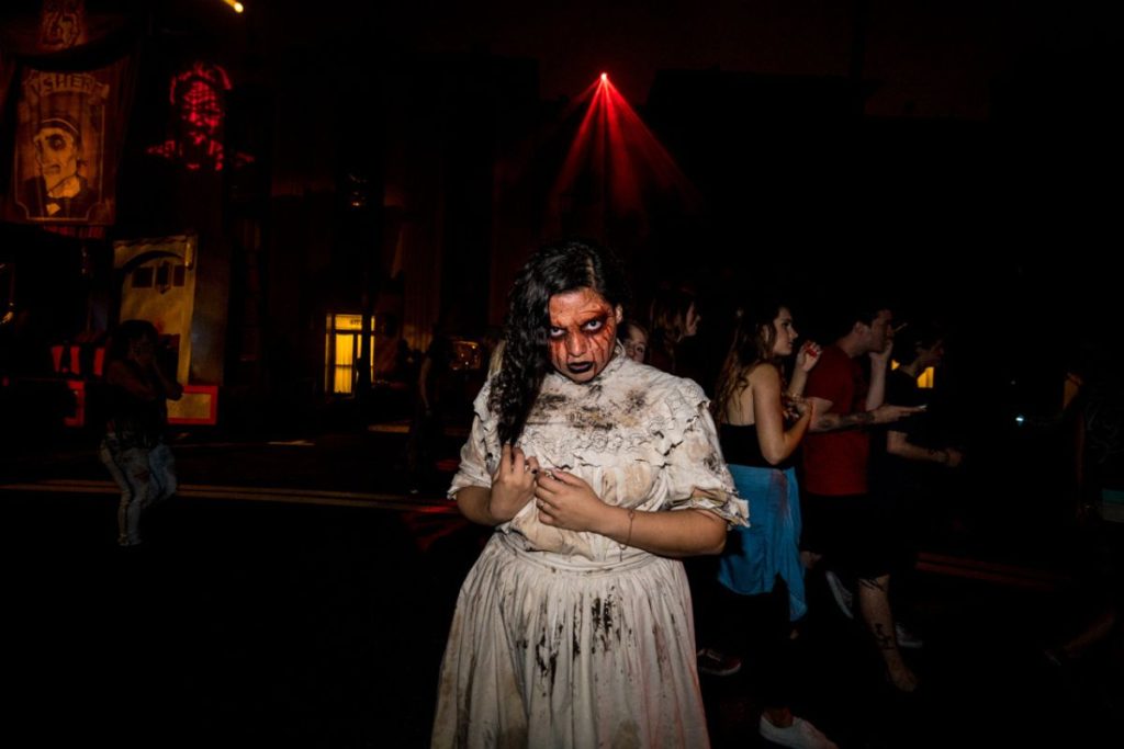 La Llorona at HHN: ICONS